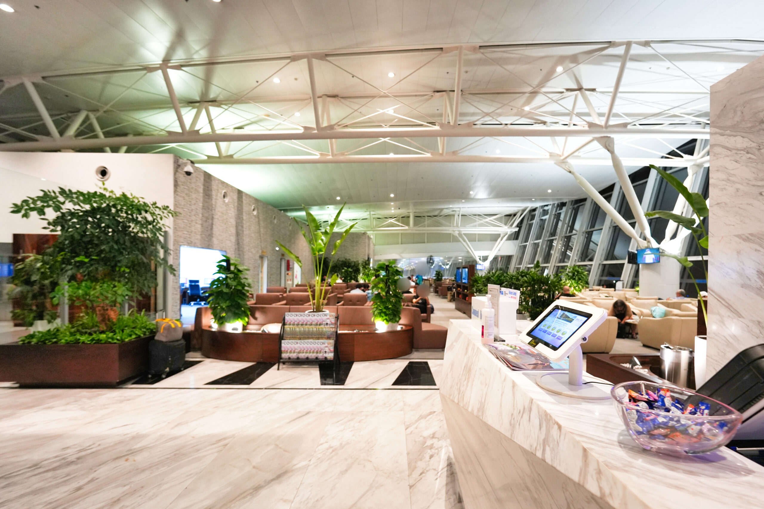 ACV BUSINESS LOUNGE NIAの左エリア