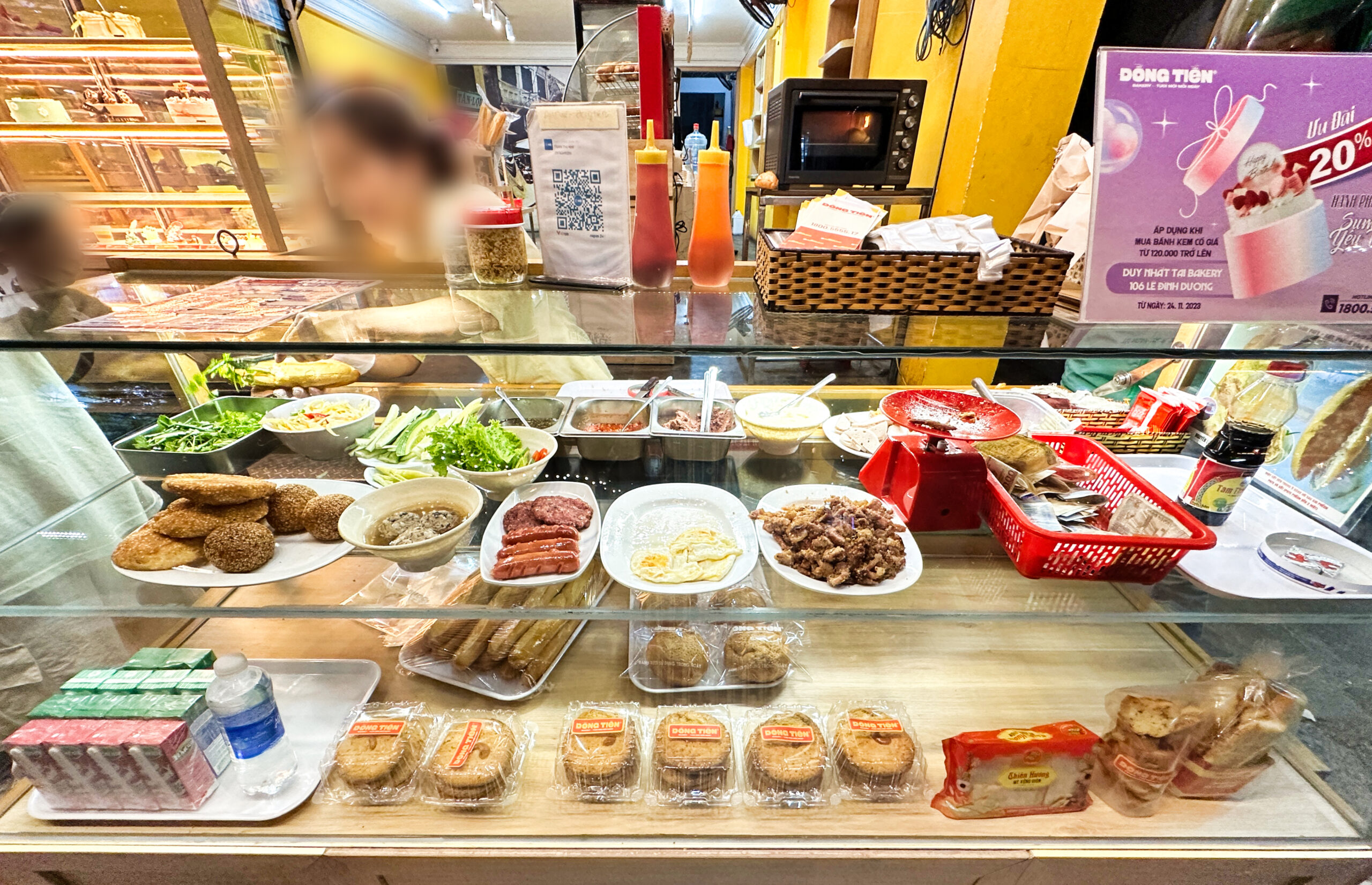 Đồng Tiến Bakeryの店頭